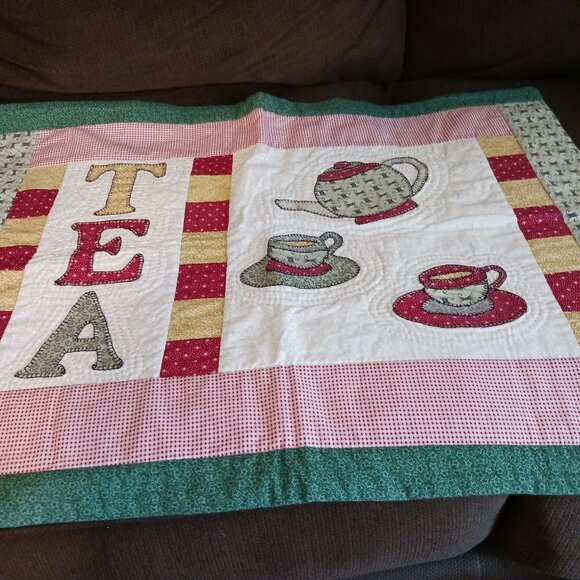 Hand Quilted "Tea For Two" Table Topper/Wall Hanging - Picture 1 of 10